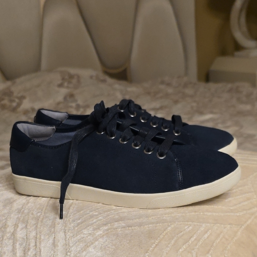 Vionic Women's Suede Navy Blue Sneakers